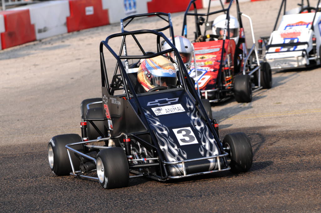 3/4 Midget racing action. [John Wiedemann Photo]