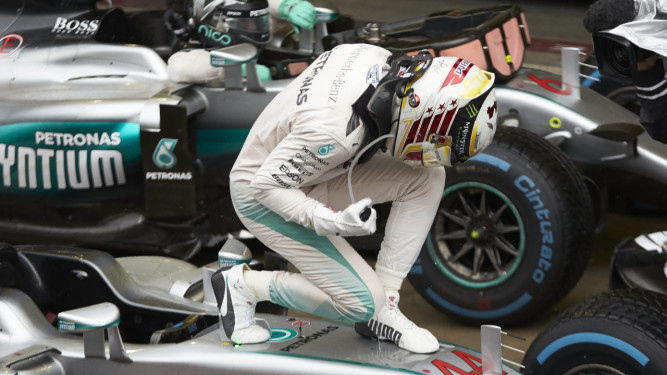 Lewis Hamilton celebrates victory in the 2016 Brazilian Grand Prix. [Photo courtesy Mercedes AMG F1]