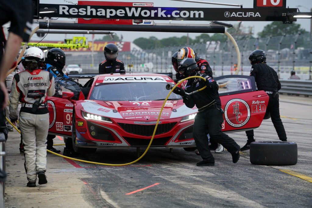 GTD Acura pit stop. [Jack Webster photo]